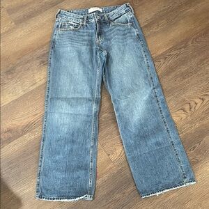 Hollister Women's Classic Blue Low-Rise Baggy Jeans